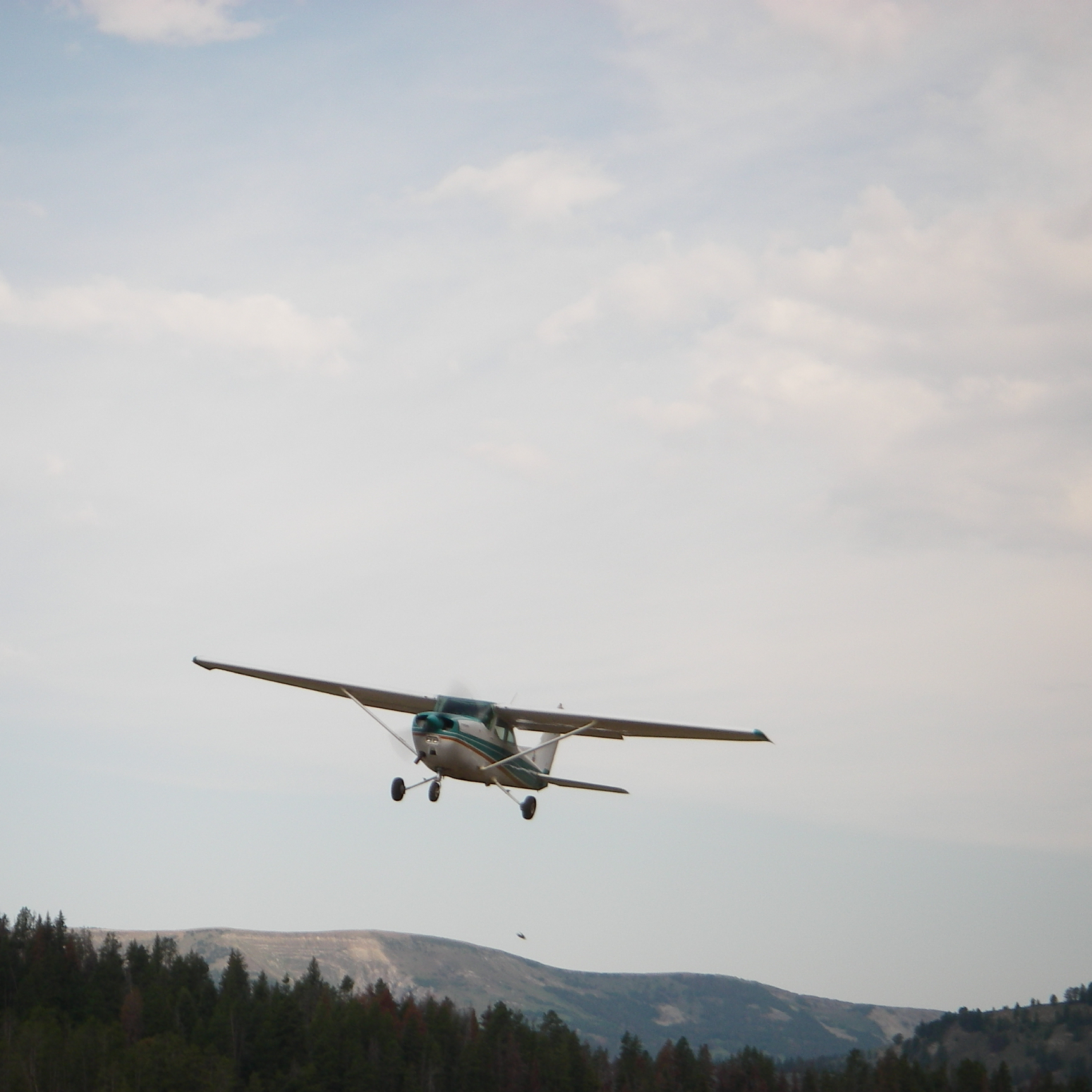 N739UK off the Nine Quarter Circle Ranch airstrip [070714]