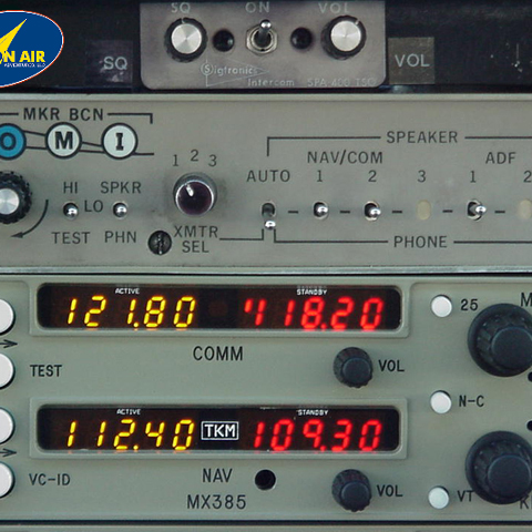 Skyhawk 739UK intercom, audio mixer & TKM MX385