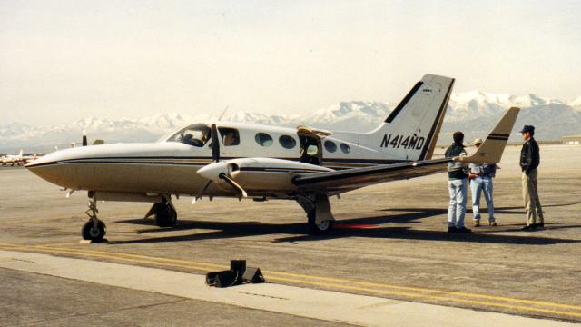 990411cpe-22_N414MD_at_SLC_(516-705)