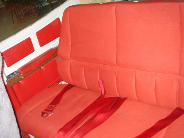 N758WM seats3
